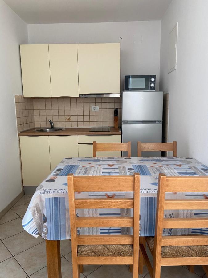 Apartments Mrsic Biograd Na Moru Exterior foto