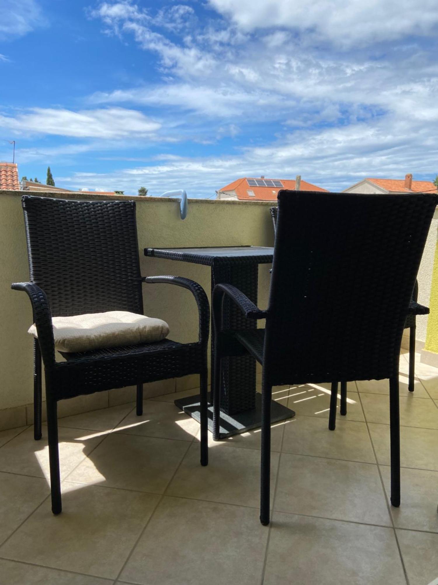 Apartments Mrsic Biograd Na Moru Exterior foto