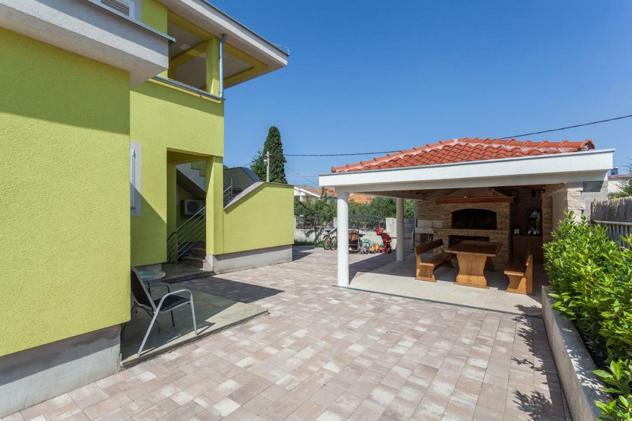 Apartments Mrsic Biograd Na Moru Exterior foto